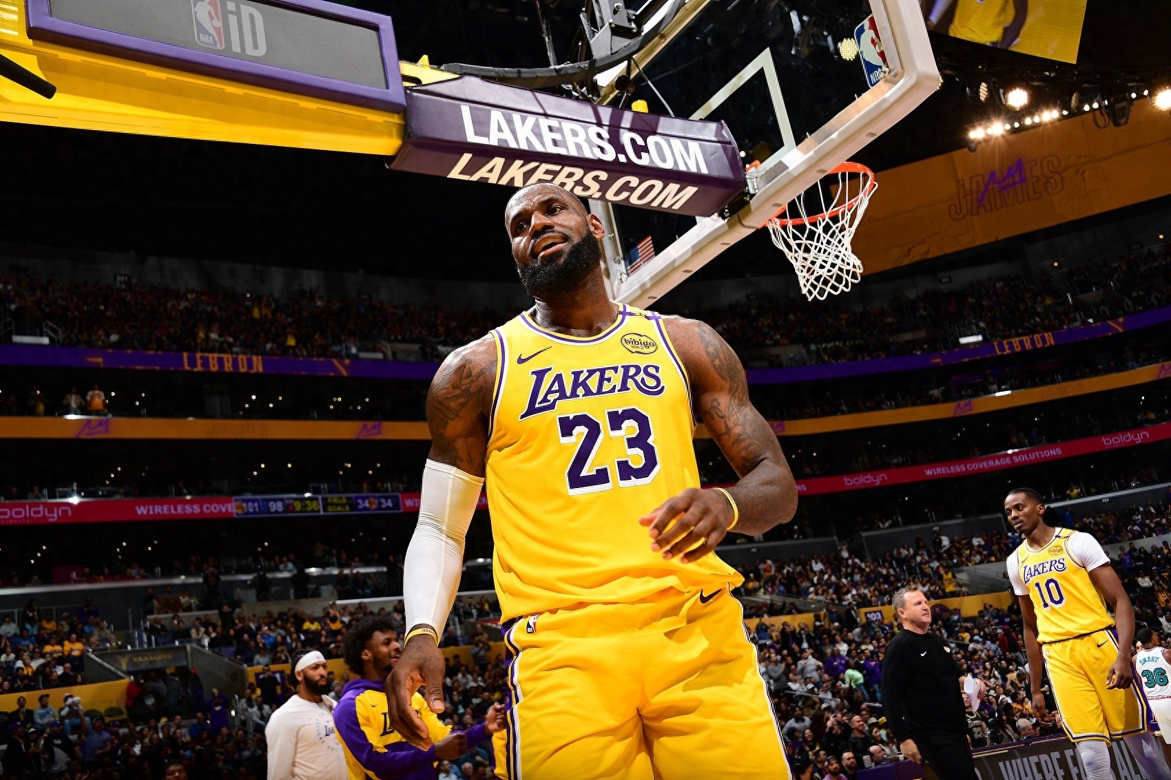 开云体育下载-法国队不断突破！，詹姆斯连续五场比赛得分超过夺冠比赛高潮迭起的简单介绍