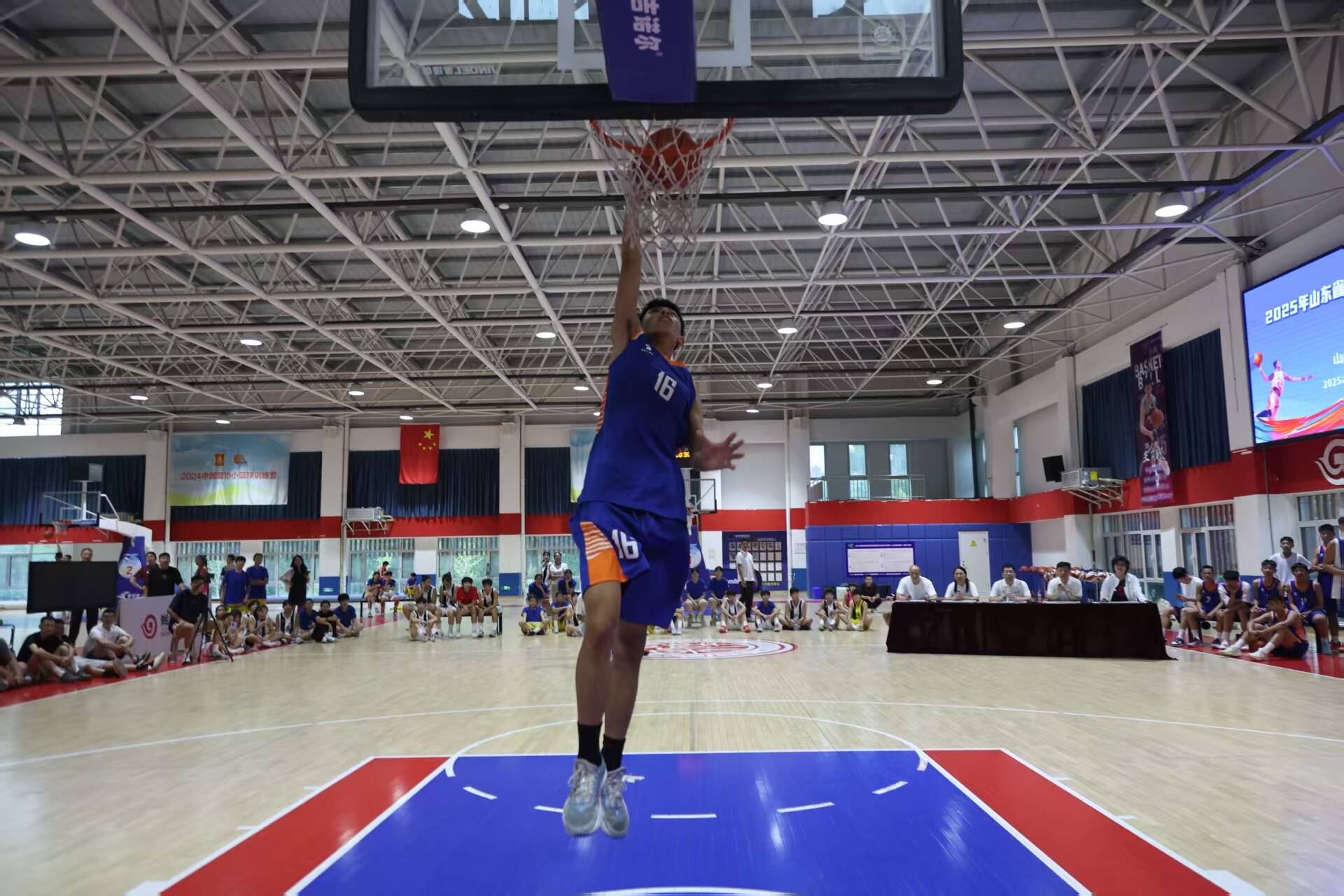 清晨山东男篮内部沟通——欧篮联节点到来,引发热议,赛程密集仍需轮换(freexboxlive) 清晨山东男篮内部沟通——欧篮联节点到来,引发热议,赛程密集仍需轮换(freexboxlive)