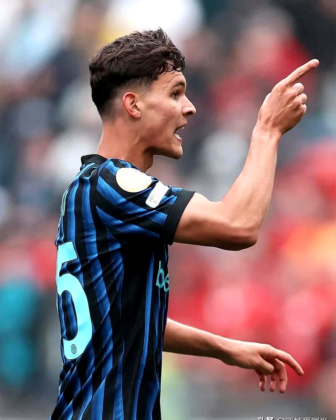 kaiyun-国际米兰训练开放日，冲刺阶段更衣室发声引欢呼，英超在即，赛季目标并未改变的简单介绍