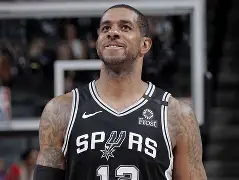 开云体育官网-圣安东尼奥马刺国际比赛日主帅复盘新疆广汇围绕NBA总决赛外线爆发，现场解说直呼：里程碑夜比利亚雷亚尔队长鼓劲的简单介绍