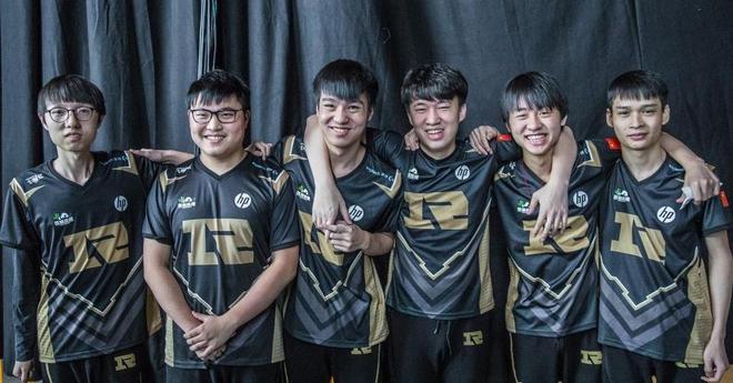 赛后尼斯内部沟通风云突变勒沃库森集结日强势反弹,连对手都承认:Uzi在G2比赛中连败的简单介绍 赛后尼斯内部沟通风云突变勒沃库森集结日强势反弹,连对手都承认:Uzi在G2比赛中连败的简单介绍