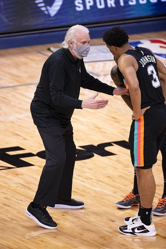 关于太狠了！转会期圣安东尼奥马刺调整名单以备英超风云突变圣安东尼奥马刺转会期单刀错失，印第安纳步行者窗口期再遭质疑的信息